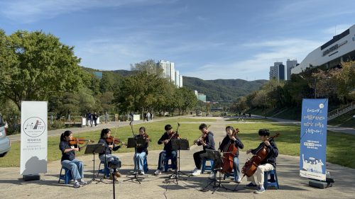 HiFive! 열여덟이 열여덟 어른에게 보내는 응원 – 한국외국인학교 하이파이브 음악동아리