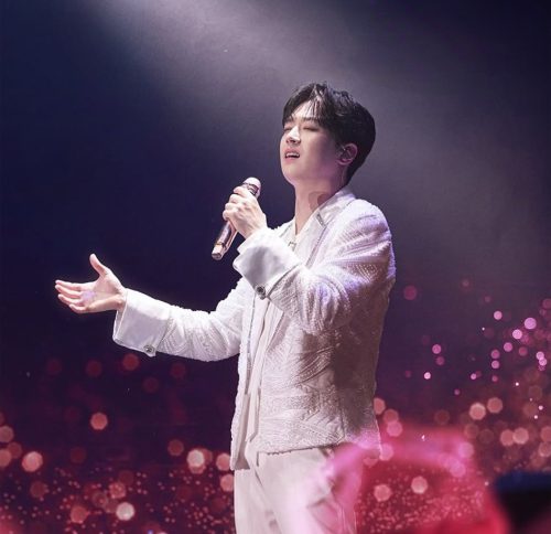 가수 이찬원 팬클럽 '찬스'가 이찬원 데뷔 5주년을 맞아 약 1천2백만 원을 기부했다