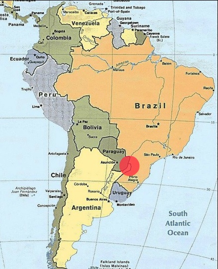 이과수는 브라질, 파라과이, 아르헨티나에 걸쳐있다 