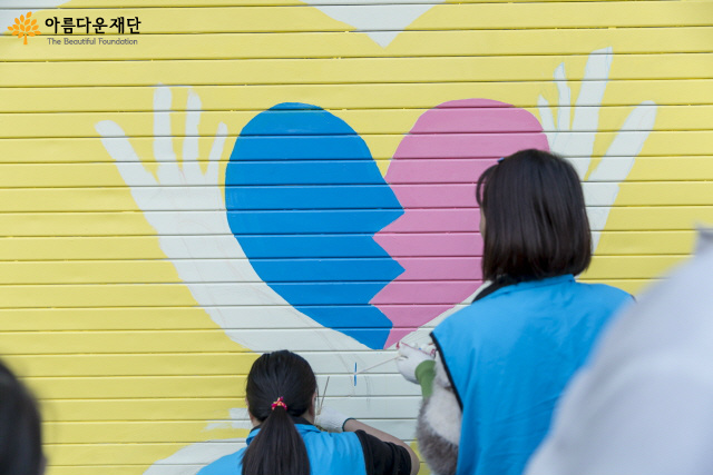 모자이크의 알록달록 이야기, 외국인근로자와 함께 하는 벽화활동 프로젝트